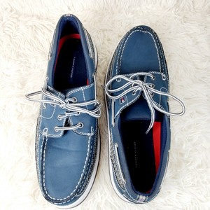 tommy hilfiger navy blue loafers