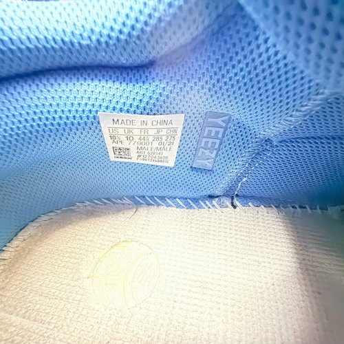 Größe 10,5 - Adidas Yeezy Boost 700 hellblau - Bild 9 von 9