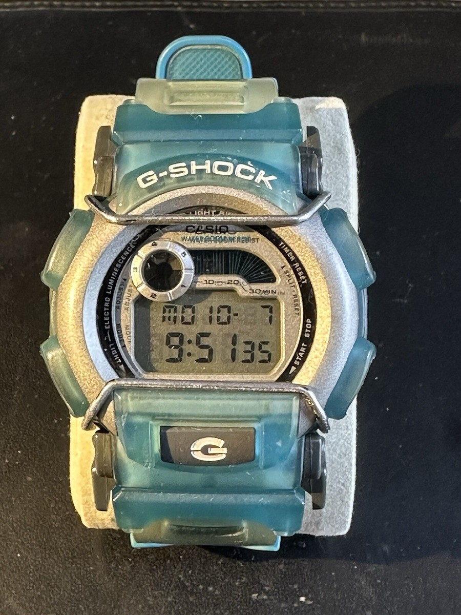 Vintage Casio G Shock 1647 watch Blue DW003 rare in very good 
