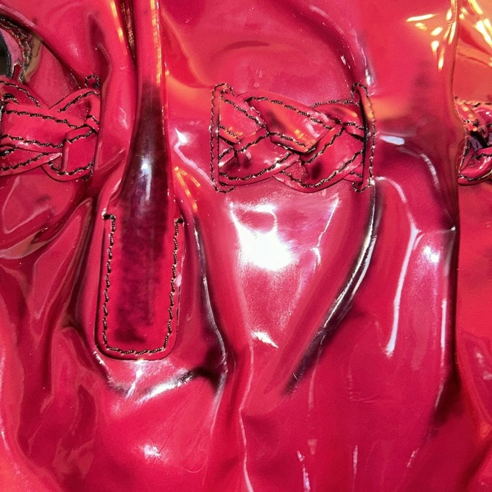 Borsa a tracolla Hobo Valentino Garavani marrone patente in pelle NUOVA