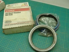GENUINE STEMCO GRIT GUARD / STANDARD HUB-SEALS 320-2106