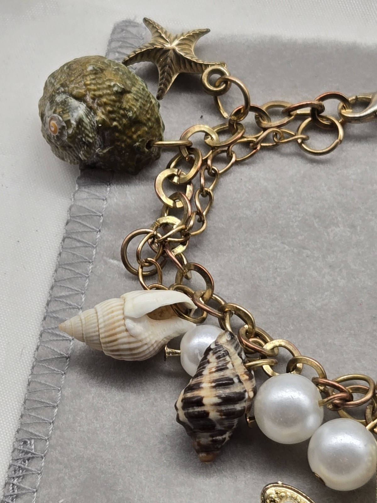 Nautical Theme Bracelet Shell Charms Goldtone Met… - image 4
