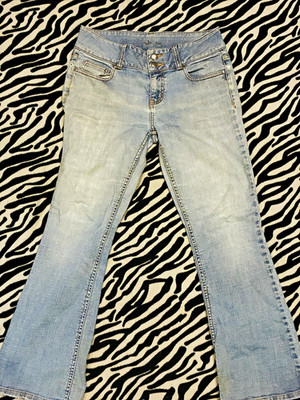 H&M Women s Flared Jeans Light Wash Blue Denim Solid Cotton/Spandex Size 4