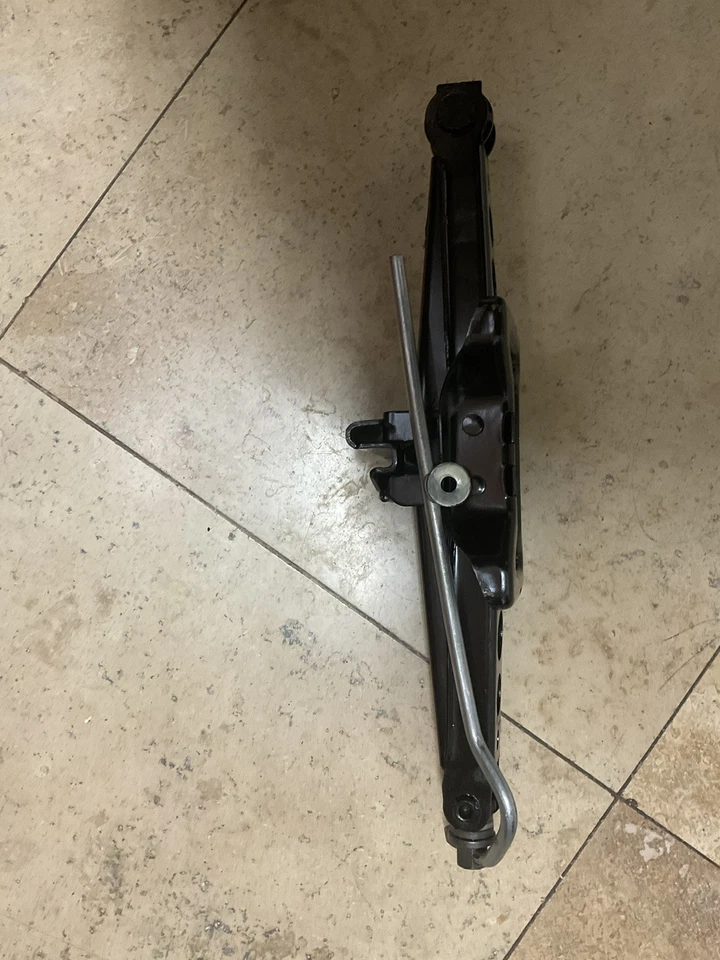 05-06-07-08-09-10-11 Volvo S40 V50 Tire  Jack  OEM - Image 2 of 4