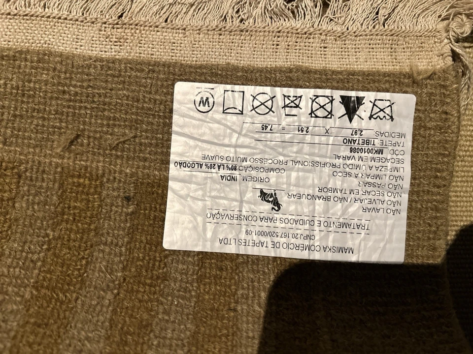 Large Modern Tibetan Wool Rug – Geometric Gold Pattern – Handmade Wool & Cotton - Image 3 of 3