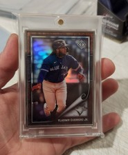 2022 Topps Transcendent Icons Vladimir Guerrero Jr Refractor Silver Frame #/50