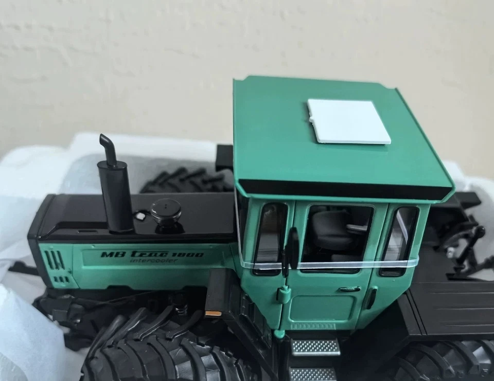 Schuco MB Trac 1800 Intercooler Tractor - Image 2 of 4