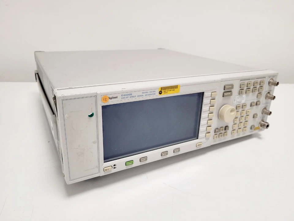 Agilent E4426B ESG-AP Serien-Signalgenerator - Bild 1 von 4