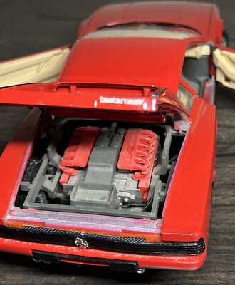 Burago 1984 Ferrari TestaRossa 1:18 Scale Diecast Model Car w