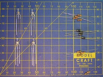 K2 - 2x éclairage simple AV-AR LED bicolore 2 mm choix couleur loco JOUEF HO
