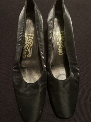 Salvatore Ferragamo Vintage G47 Womens Black Satin Block Heel Size US 7.5 2A