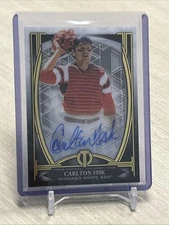 2019 Topps Tribute Iconic Perspectives Auto /70 Carlton Fisk #IAP-CF Auto HOF