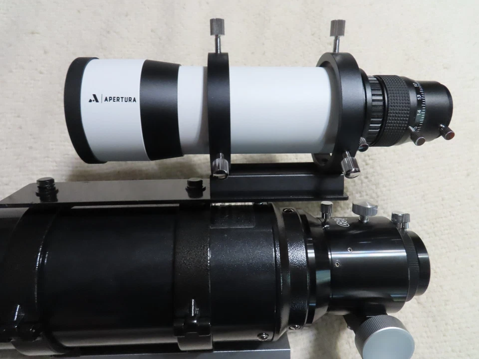 Orion ST120 120MM Refractor Telescope & Accessories - Image 2 of 4