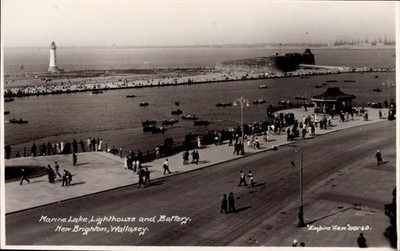 Postcard New Brighton Wallasey England, Marine Lake Lighthouse and Battery - 4953810