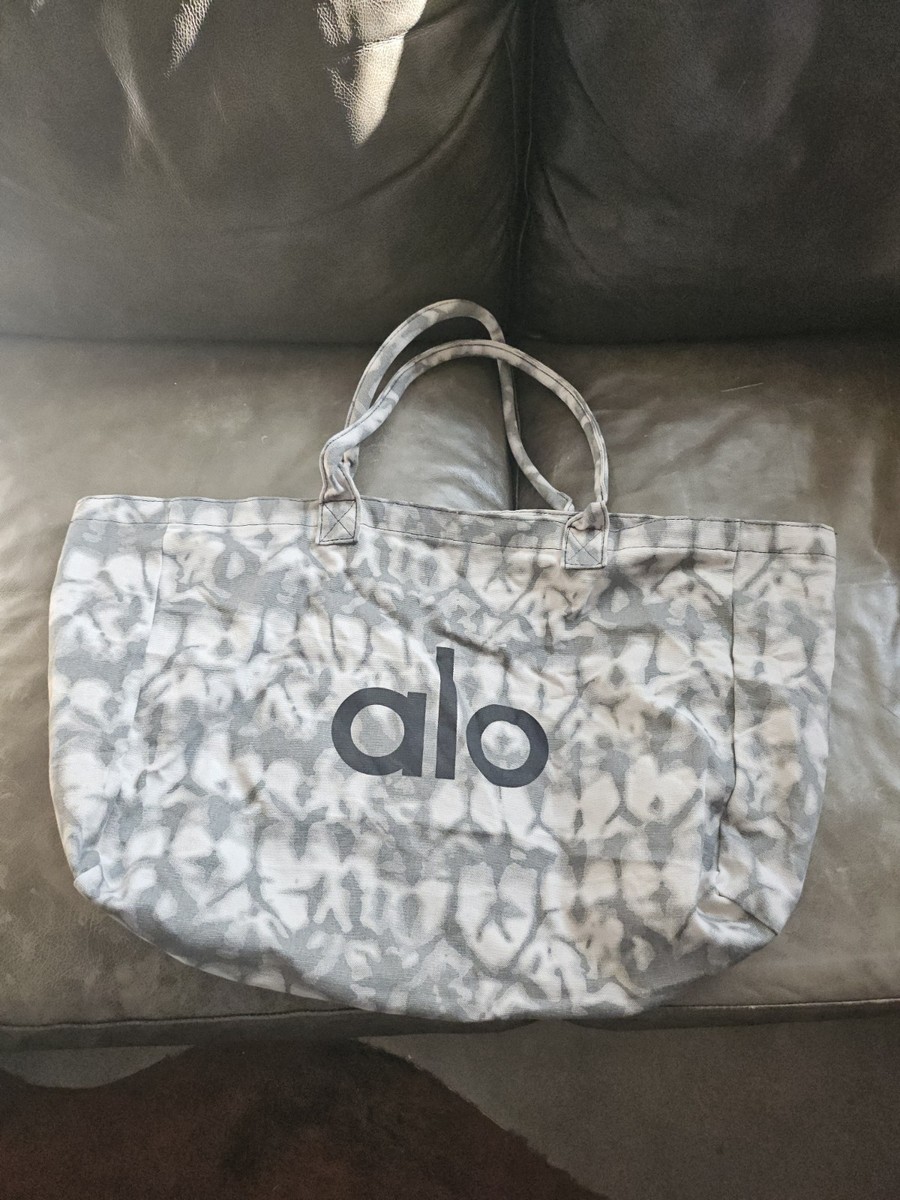ALO Yoga Iconic Shopper Tote Grey Tie Dye Oversized Large Gym Bag
