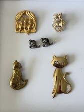 Lot of 6 Cat Kitten Wearable Brooches Pins Gold Tone Pewter Assorted Sizes