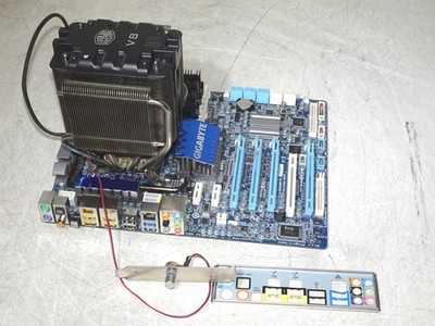 Gigabyte GA-X58A-UD3R ATX Motherboard Core i7-960 3.2GHz 12GB w/Cool Master V8