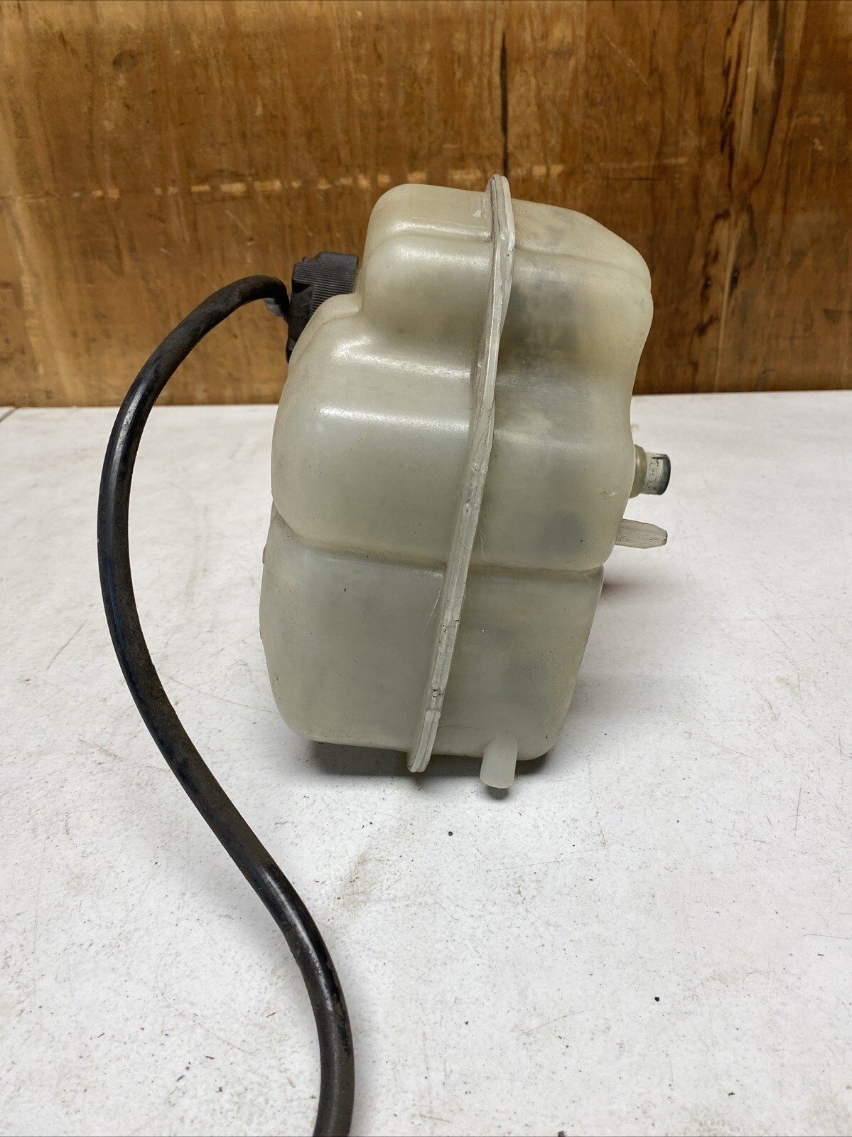 2003 Maserati coupe coolant expansion tank