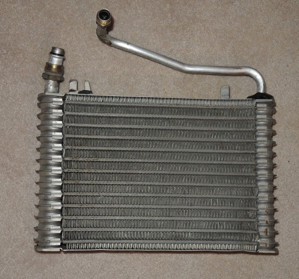 Oldsmobile Toronado 1979-1985 evaporador evaporador enfriador de aceite  Foto 3 de 4