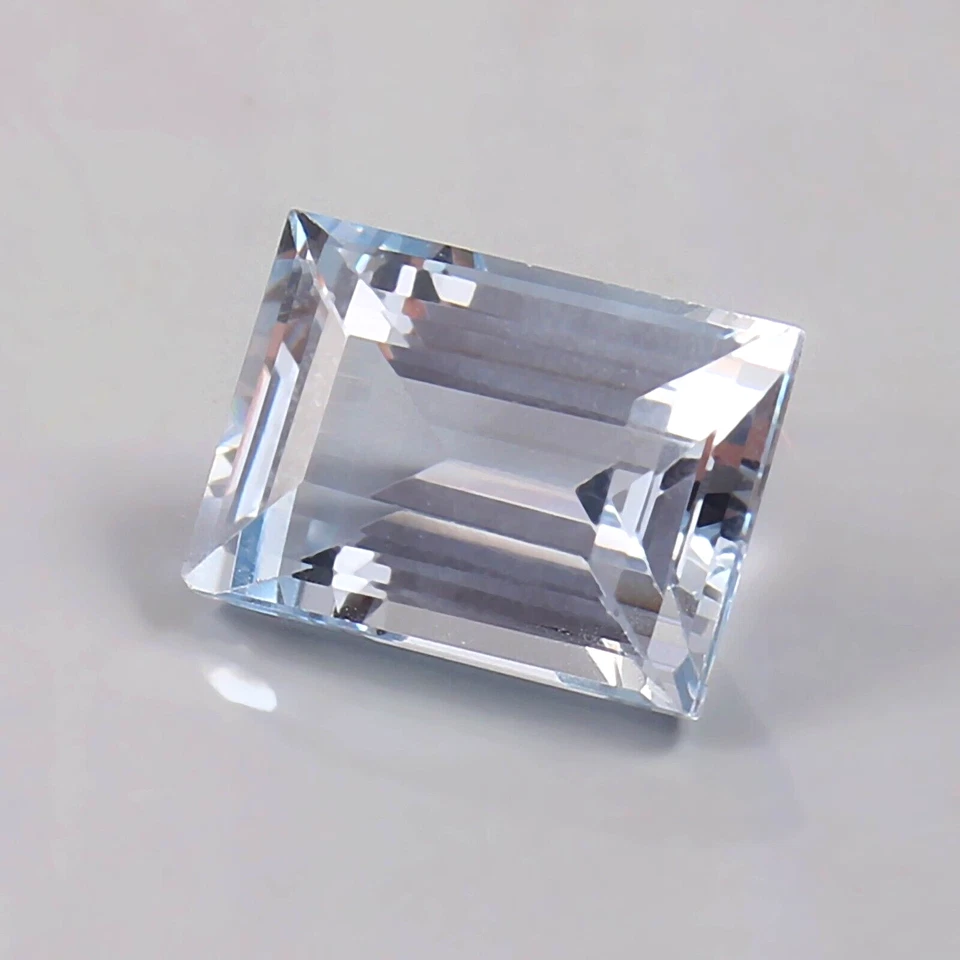 AAA+ Natural Flawless Brazilian Aquamarine Loose Baguette Cut Gemstone 13x9 MM - Image 3 of 4