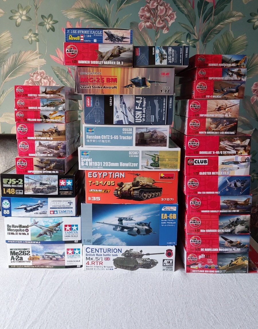Military Model Kits. Job Lot Of 32 New Complete Kits. Please Read