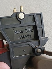 Serrure porte lave vaisselle Electrolux, 4055259669 - Coin Pièces