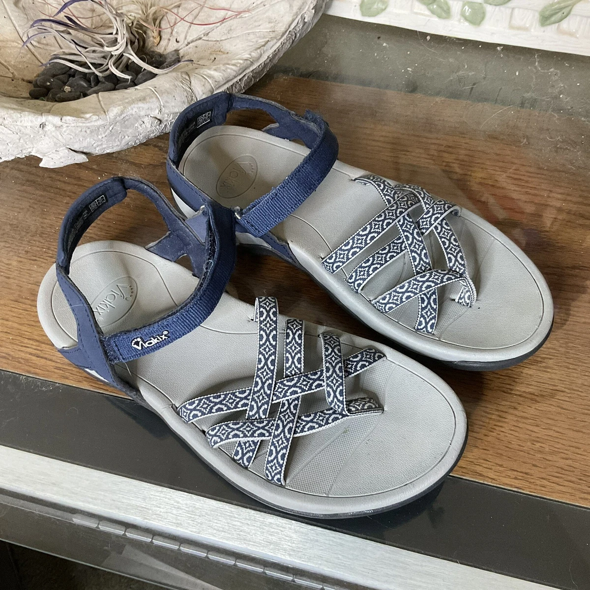 Viakix samara walking 2025 sandal