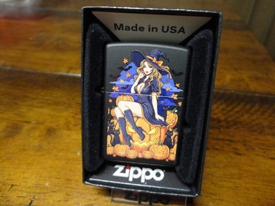 SEXY WITCH PINUP SITTING ON A PUMPKIN HALLOWEEN CATS ZIPPO LIGHTER MINT IN BOX