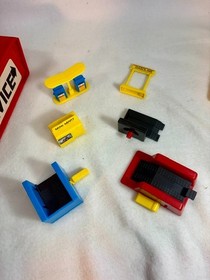 Vintage 1987 Galoob Micro Machines City Service Center Playset With 1 Vehicle
