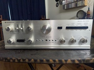 Kenwood Model KA-7002 Solid State Stereo Integrated Amplifier Works Read