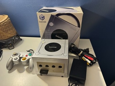 Nintendo GameCube Platinum Console Bundle with Original Box