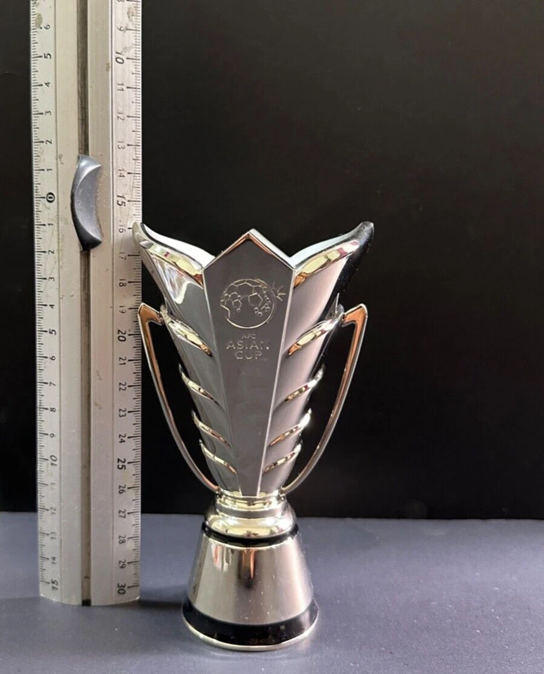 AFC COPA ASIÁTICA QATAR 2023 Trofeo Réplica 150mm - Producto Licencia Oficial Foto 2 de 4
