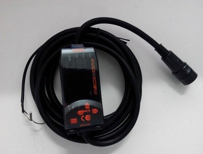 USED displacement sensor ZX-LDA11-N #qo