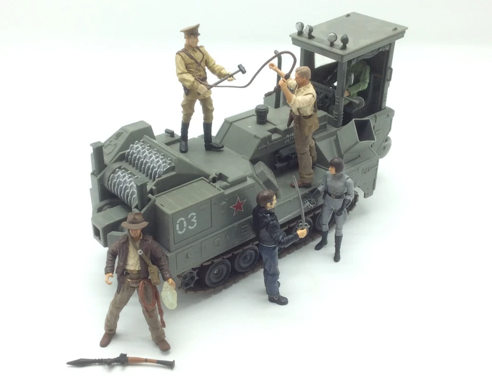 LOTE de cortador y figuras Hasbro Indiana Jones & The Kingdom cráneo de cristal jungla Foto 2 de 4