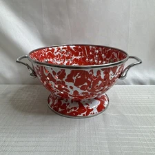 Golden Rabbit Colander Enamelware 1 Quart Red White Speckled Swirled OPEN BOX