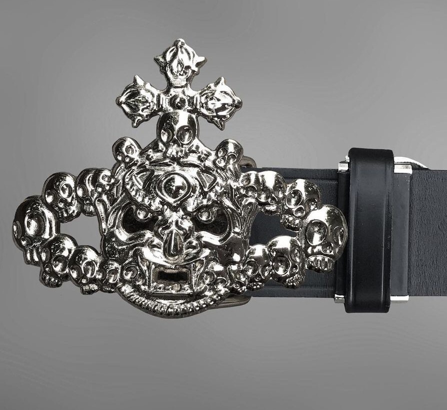 Looking for the necklace! Vivienne westwood chinese demon Looking for the necklace! Vivienne westwood chinese demon