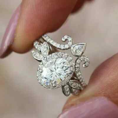 3 CTW Oval Cut Moissanite Women's Halo Bridal Set Ring In 14K White Gold Plated
