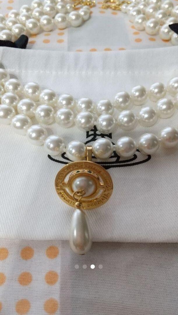 Vivienne Westwood necklace triple Fake pearl drop Gold White