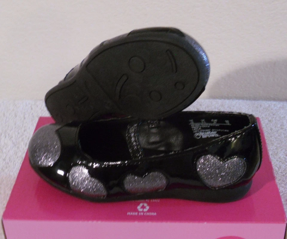 Nuevo en caja Buster Brown Layla Niñas Pequeñas Mary Jane Zapatos 5 Negro/Plateado Precio de venta sugerido por el fabricante $35 Foto 2 de 3