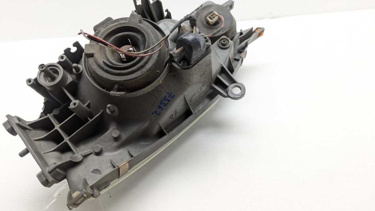 TOYOTA GRANVIA MK1 1995 - 2011 RIGHT HEADLAMP KCH16W 73362 | eBay