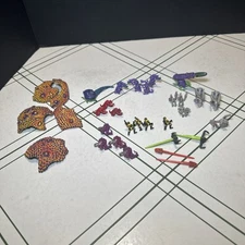 Vintage 1997 Trendmasters War Planets Heroic Figure  Accessories Lot