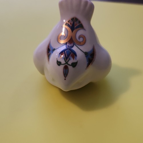 Elizabeth Arden Treasures of the Pharaohs Ceramic Floral Pie Bird White Blue