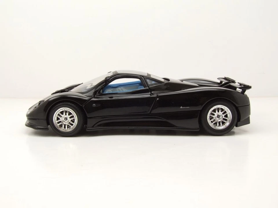 Pagani Zonda C12 2003 Nera Modellino 1:18 MotorMax - Immagine 3 di 4