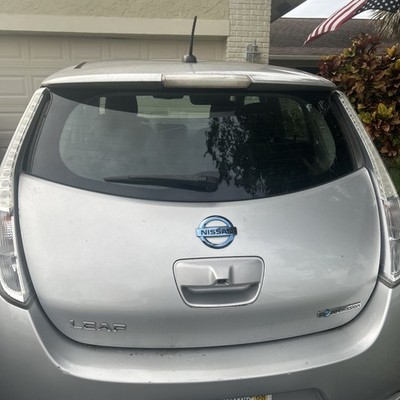 2013 2014 2015 2016 2017 NISSAN LEAF TAILGATE HATCH￼