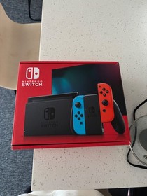 Nintendo Switch - Neon Red/Neon Blue