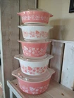 Vintage Pyrex Pink Gooseberry Casserole Set w/Lids in EUC 471-475