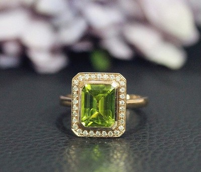 3Ct Emerald Simulated Peridot Pretty Halo Wedding Ring In 14k Yellow Gold Plated
