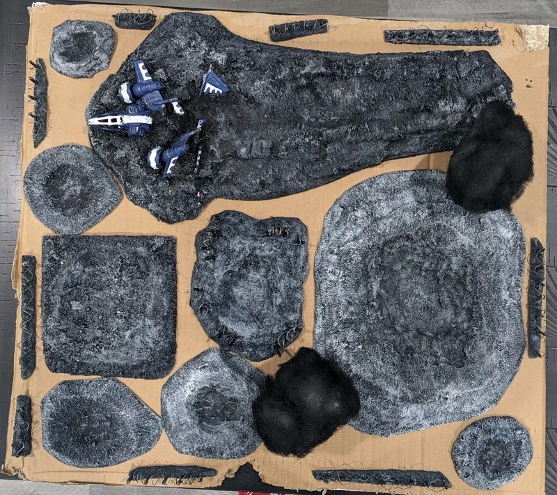 Warhammer 40k battlefield W/ Crashed Flyer, Razorwire, Craters, Smoke Markers 