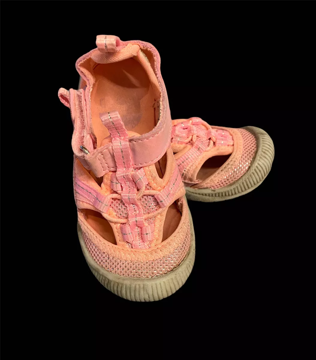 Oshkosh closed hotsell toe sandals