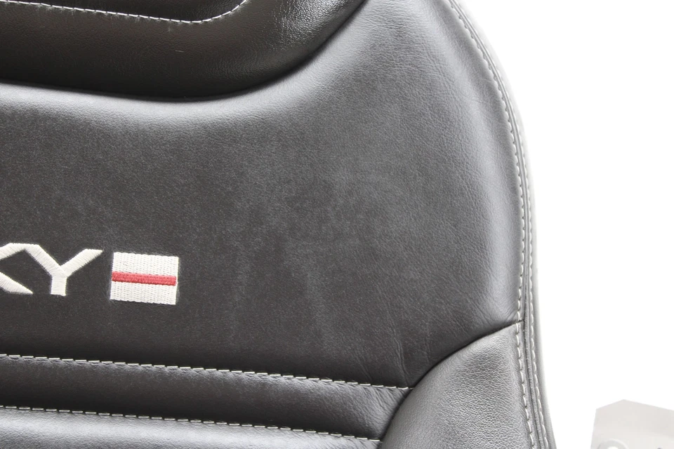 Juego de asientos Saturn Sky Red Line 2007-2010 OEM MO122 Foto 3 de 4